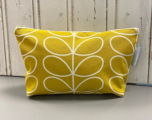 Orla Kiely Linear Stem Dandelion Fabric Wash bag